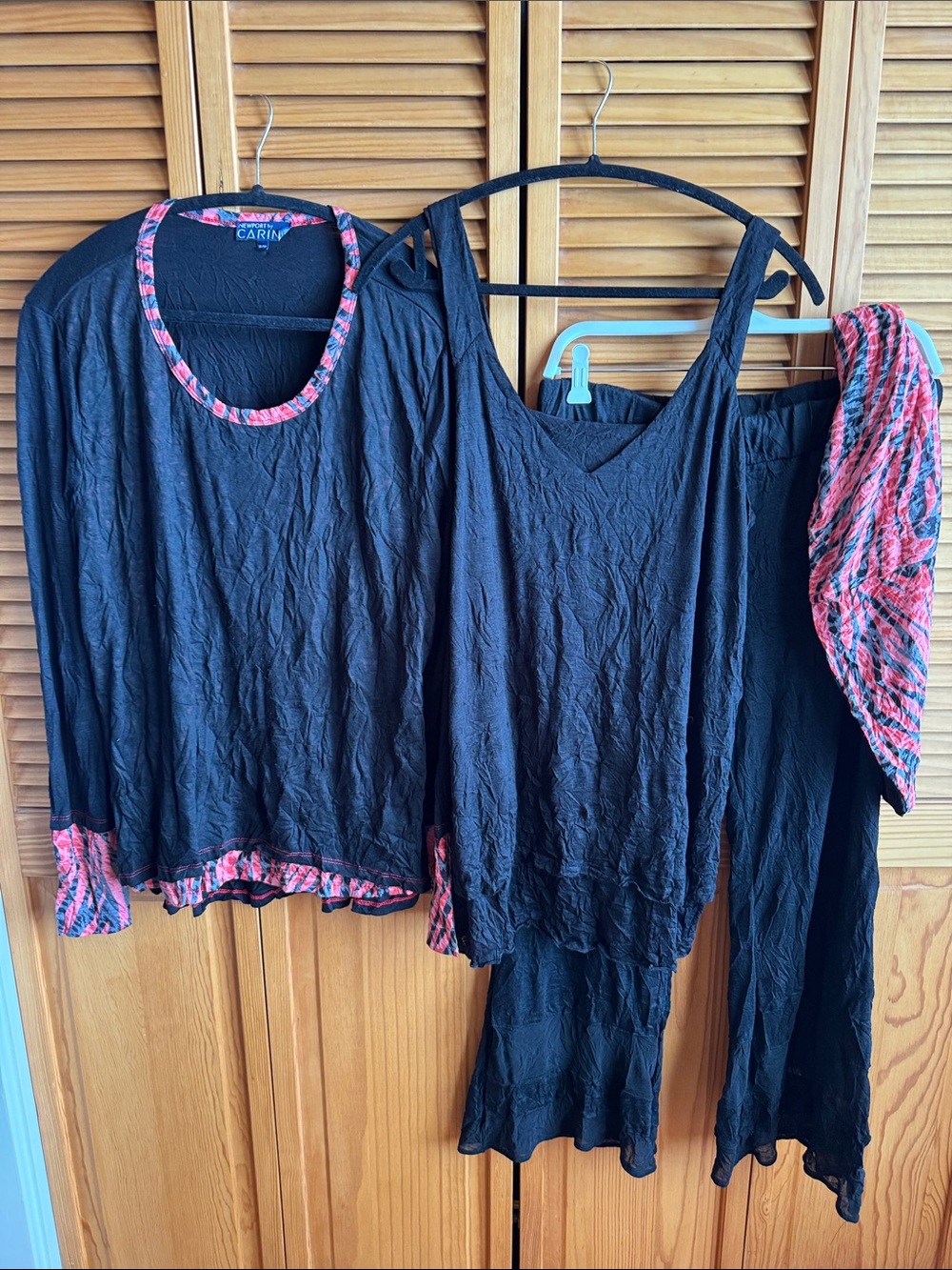 Newport by Carin XL Black Women's Layered Top with Pink Accent 4 pieces!